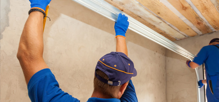 commercial overhead garage door repair in Wekiwa Springs